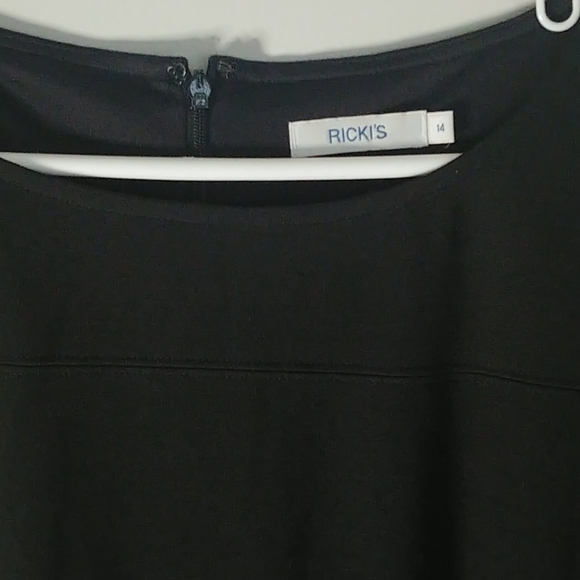 🛍️Ricki's Black midi dress - Picture 2 of 5